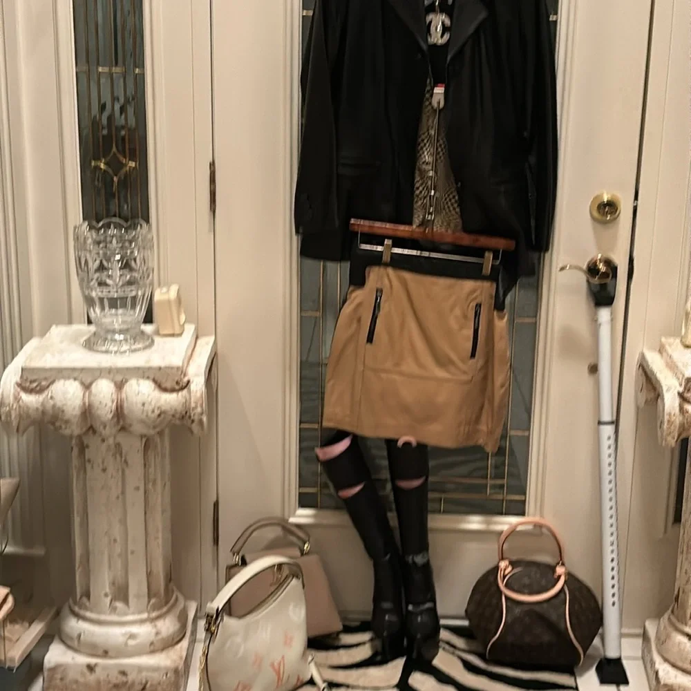 CHRISTIAN LOUBOUTIN CUTOUT PLATFORMS - Picture 15 of 17